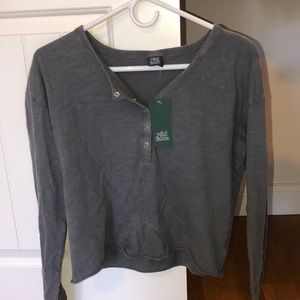 Henley gray cropped long sleeve